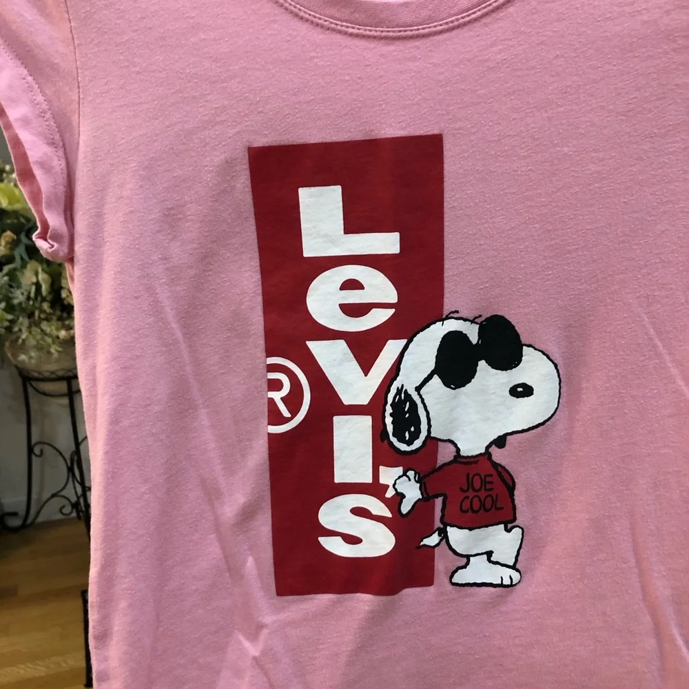 Levi’s Snoopy Peanuts Cartoon Short Sleeve T-Shirt Top - Picture 3 of 4